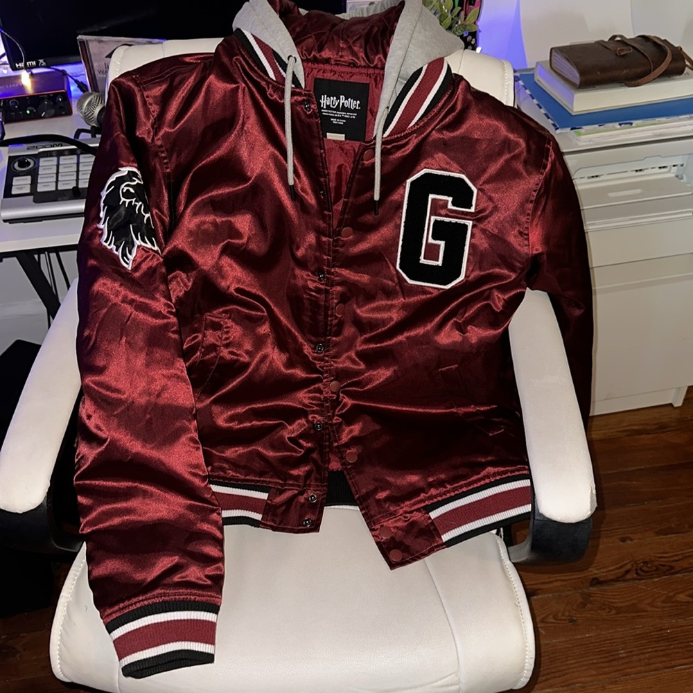 Harry Potter Gryffindor Coaches Jacket, Men’s Small